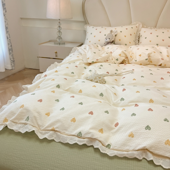 91家纺网 家纺一手货源 找家纺 （总）韩巢家纺 2025新款双层纱镂空花边被套直播热销款四件套（提供卖家秀）