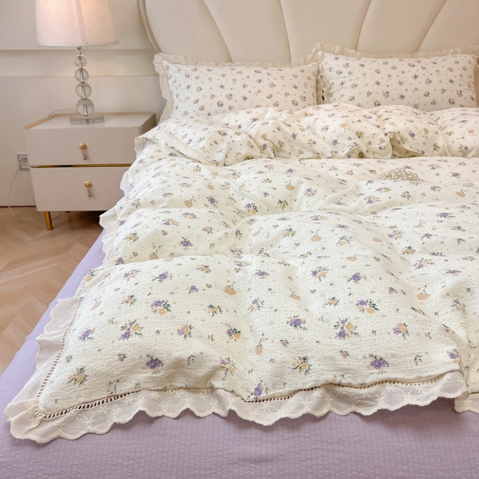 91家纺网 家纺一手货源 找家纺 （总）韩巢家纺 2025新款双层纱镂空花边被套直播热销款四件套（提供卖家秀）