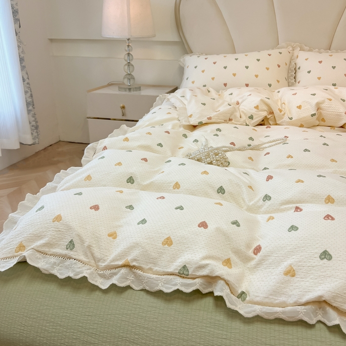 91家纺网 家纺一手货源 找家纺 韩巢家纺 2025新款双层纱镂空花边被套直播热销款四件套（提供卖家秀） 镂空花边款-浪漫世界