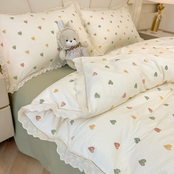 91家纺网 家纺一手货源 找家纺 韩巢家纺 2025新款双层纱镂空花边被套直播热销款四件套（提供卖家秀） 镂空花边款-浪漫世界