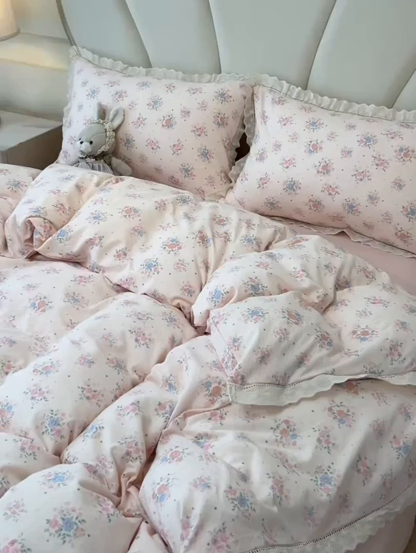 91家纺网 家纺一手货源 找家纺 韩巢家纺 2025新款双层纱镂空花边被套直播热销款四件套（提供卖家秀） 镂空花边款-芊芊花海