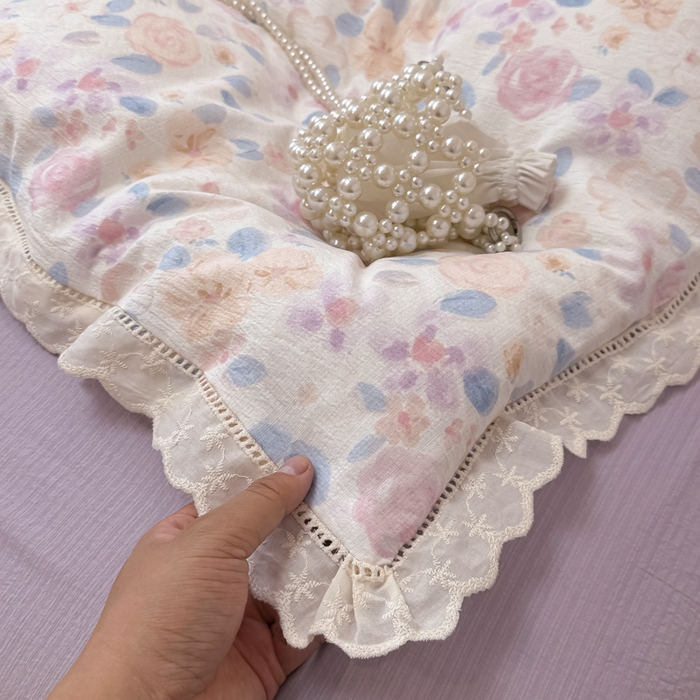 91家纺网 家纺一手货源 找家纺 韩巢家纺 2025新款双层纱镂空花边被套直播热销款四件套（提供卖家秀） 镂空花边款-时间画报-米