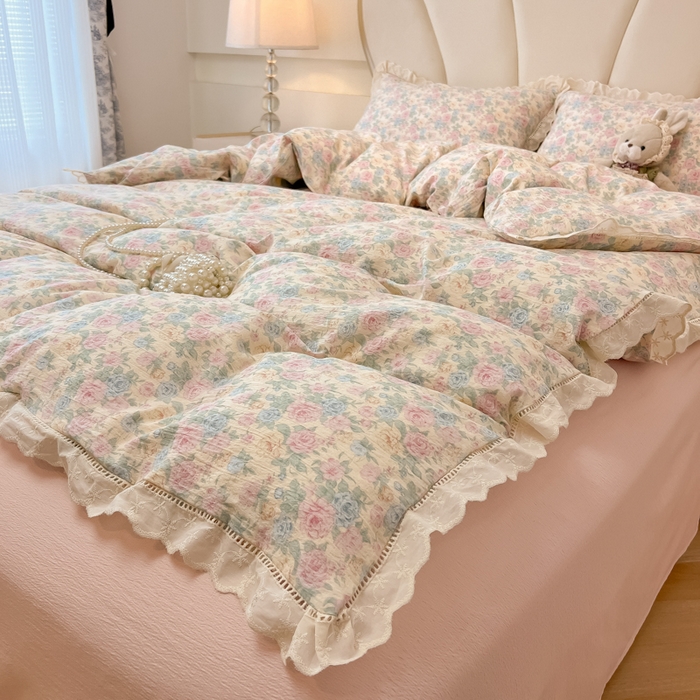 91家纺网 家纺一手货源 找家纺 韩巢家纺 2025新款双层纱镂空花边被套直播热销款四件套（提供卖家秀） 镂空花边款-童话花岛