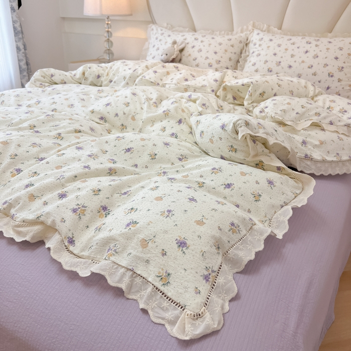 91家纺网 家纺一手货源 找家纺 韩巢家纺 2025新款双层纱镂空花边被套直播热销款四件套（提供卖家秀） 镂空花边款-紫叮兰语