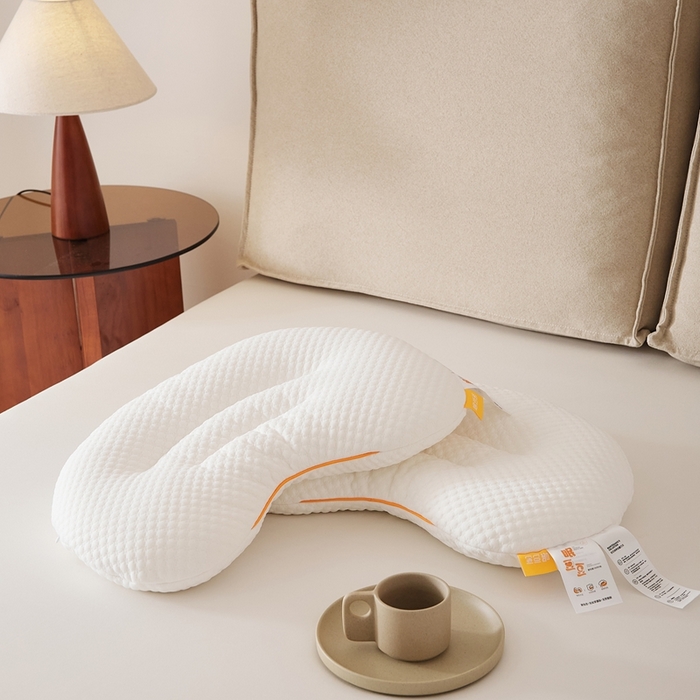 91家纺网 家纺一手货源 找家纺 境月枕芯坊 2025春夏新款眠豆豆护颈枕 枕头枕芯 组合图仅供展示 /只