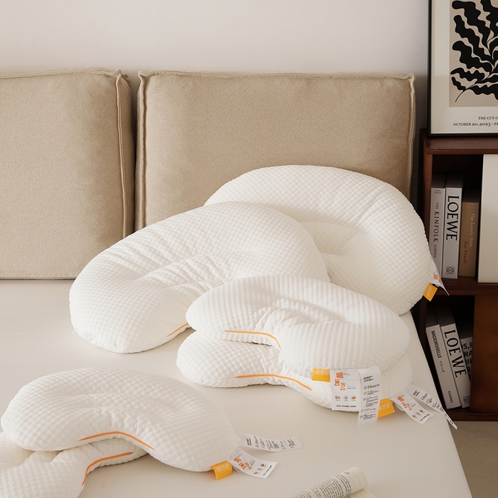 91家纺网 家纺一手货源 找家纺 境月枕芯坊 2025春夏新款眠豆豆护颈枕 枕头枕芯 组合图仅供展示 /只