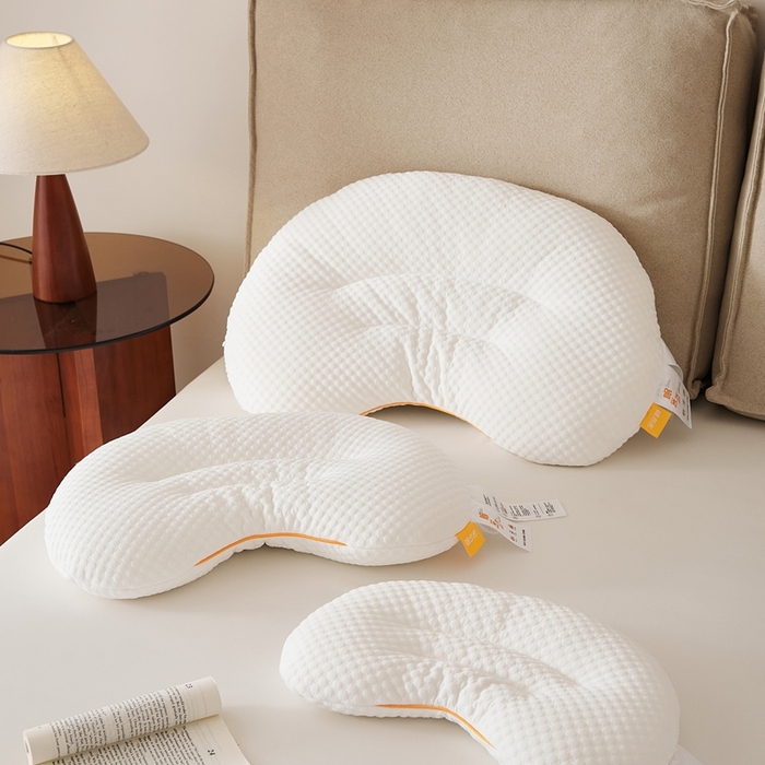 91家纺网 家纺一手货源 找家纺 境月枕芯坊 2025春夏新款眠豆豆护颈枕 枕头枕芯 组合图仅供展示 /只