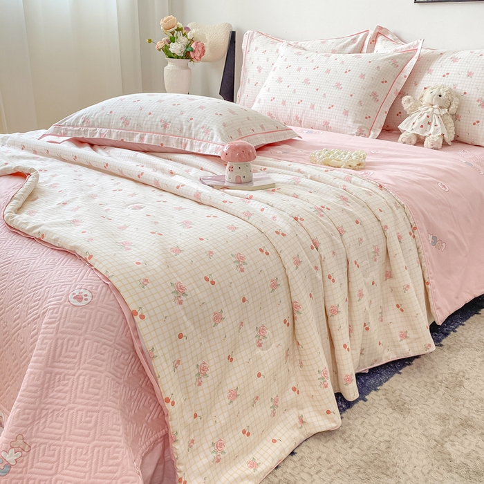 91家纺网 家纺一手货源 找家纺 富之航家纺 2025新款全棉印花床盖四件套 莓果汀