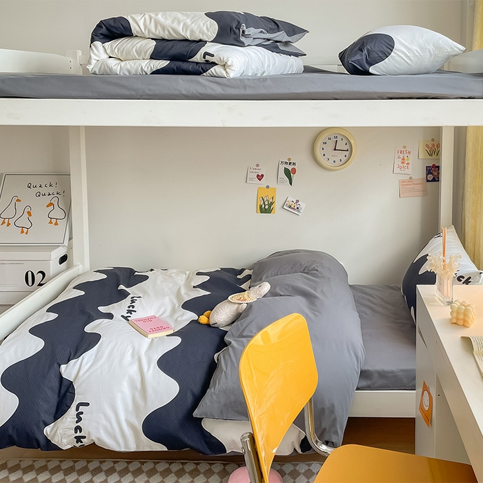 91家纺网 家纺一手货源 找家纺 金鑫汇家纺 2025新款印花花型-学生上下铺三件套 波浪世界