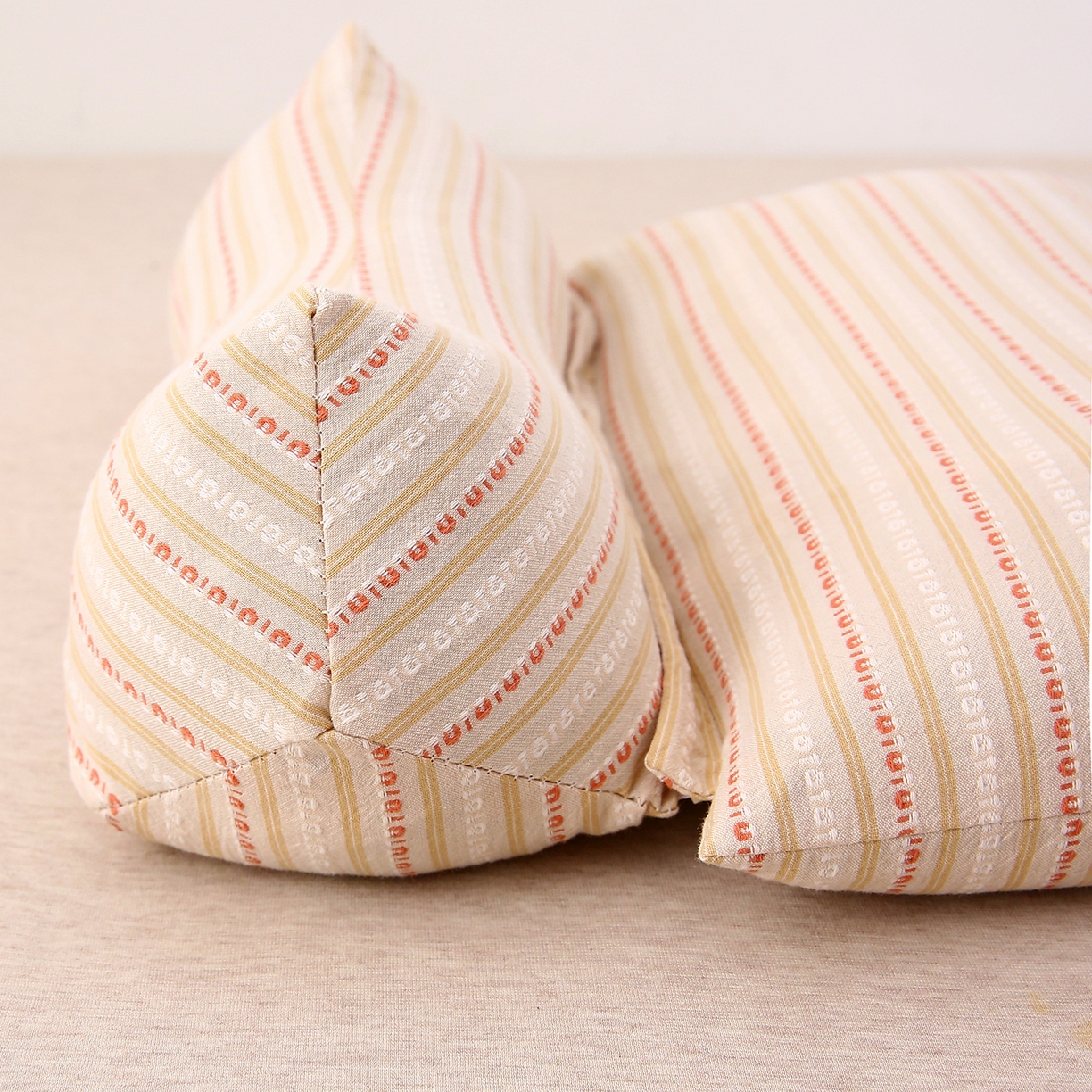 91家纺网 家纺一手货源 找家纺 珍贝家纺 2025新款全棉水洗棉条纹荞麦枕二合一组合枕牵引枕  枕头枕芯 二合一条纹荞麦-米色/只 二合一荞麦枕