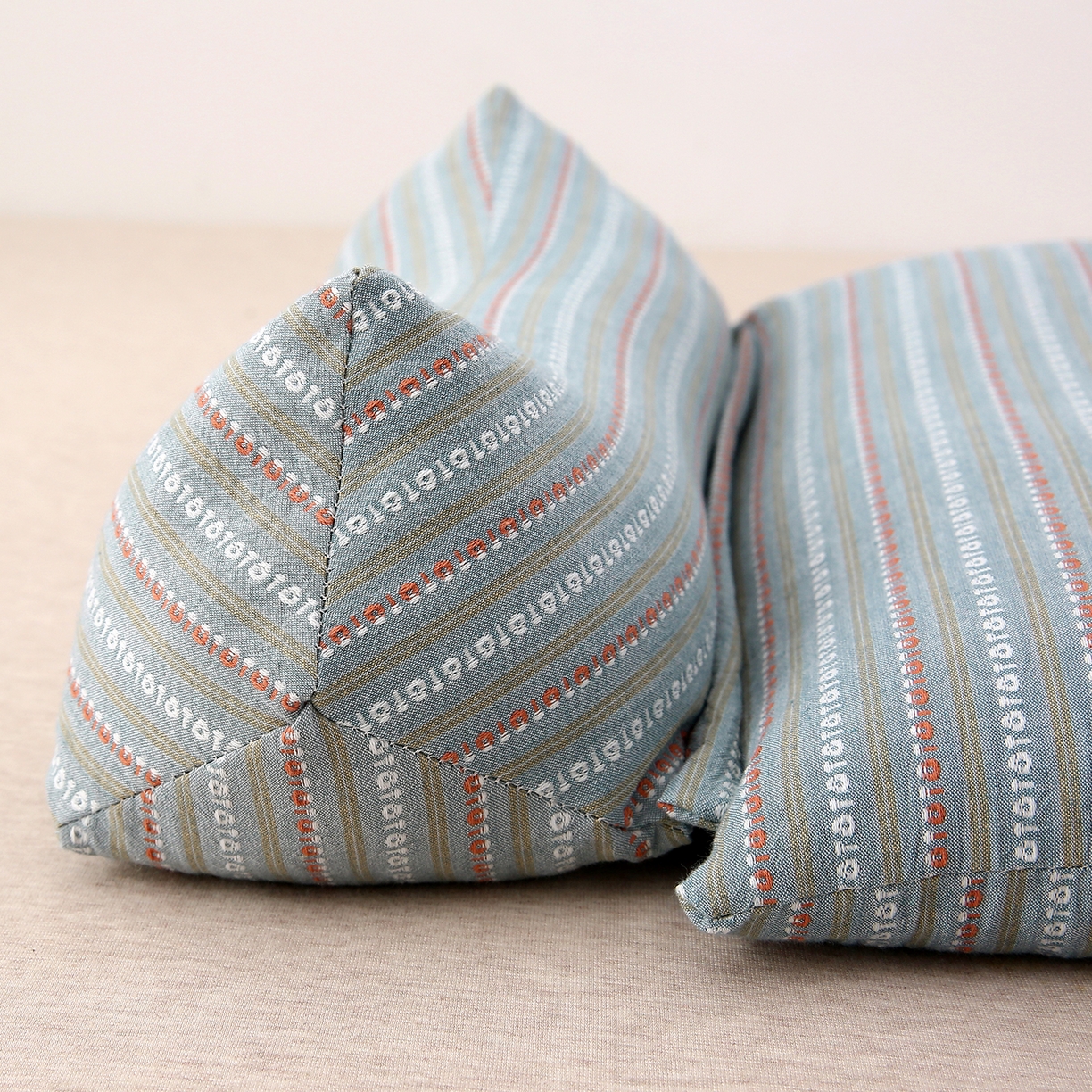 91家纺网 家纺一手货源 找家纺 珍贝家纺 2025新款全棉水洗棉条纹荞麦枕二合一组合枕牵引枕  枕头枕芯 二合一条纹荞麦-蓝色/对 二合一荞麦枕