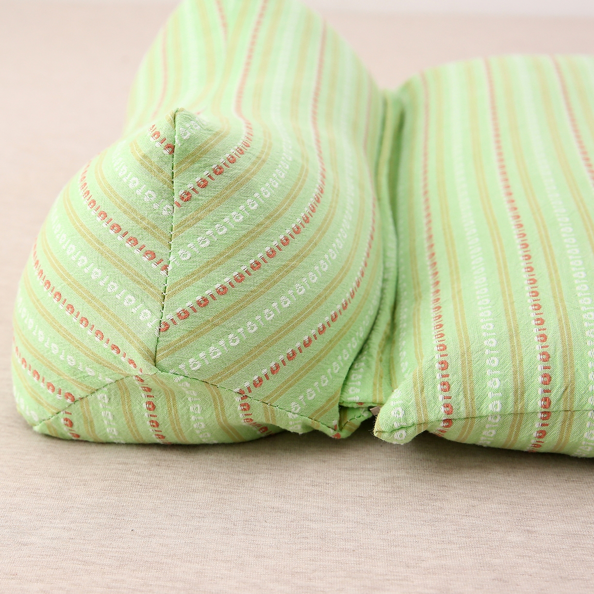 91家纺网 家纺一手货源 找家纺 珍贝家纺 2025新款全棉水洗棉条纹荞麦枕二合一组合枕牵引枕  枕头枕芯 二合一条纹荞麦-绿色/对 二合一荞麦枕