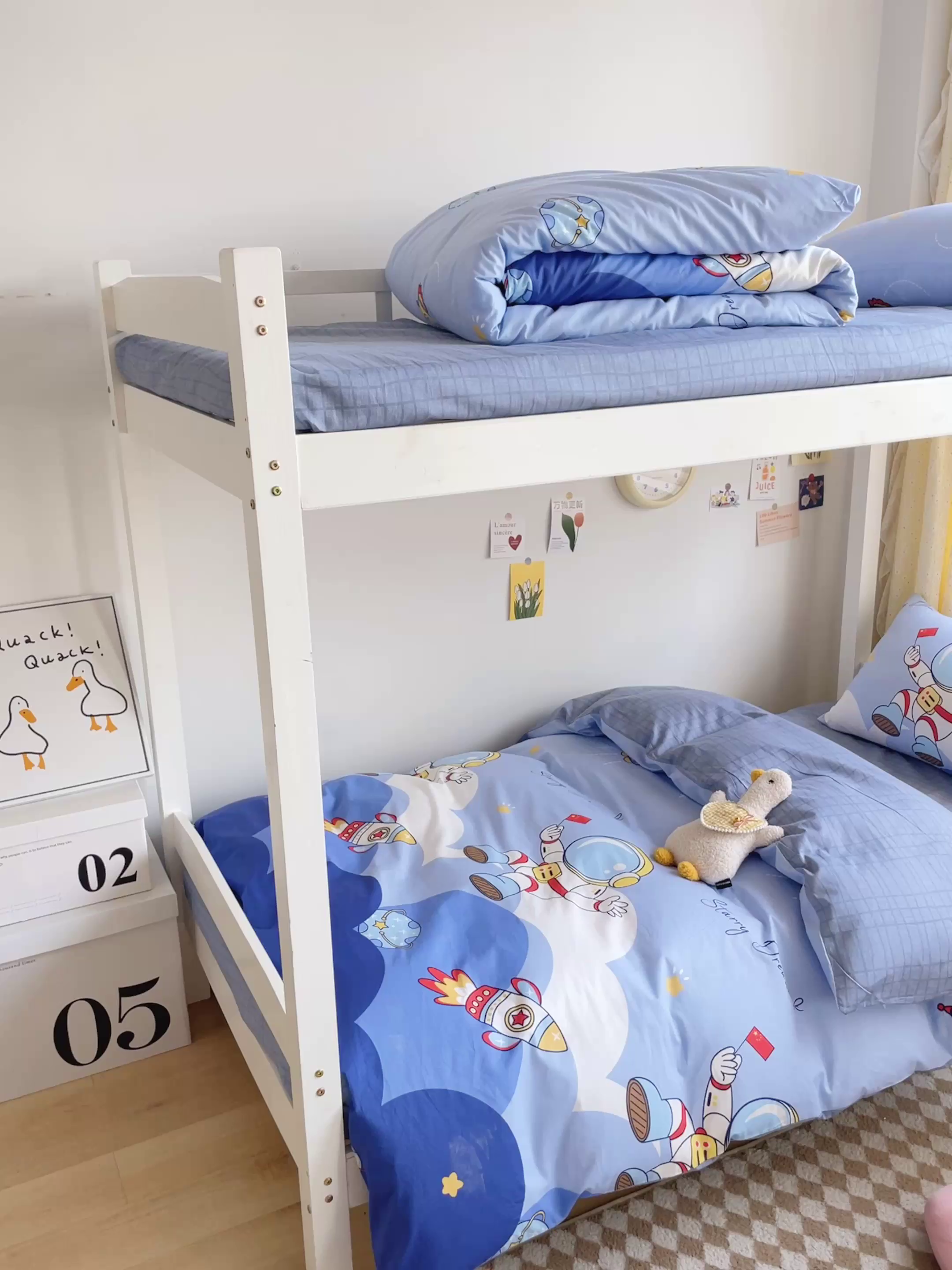 91家纺网 家纺一手货源 找家纺 金鑫汇家纺 2025新款印花花型-学生上下铺三件套 翱翔太空