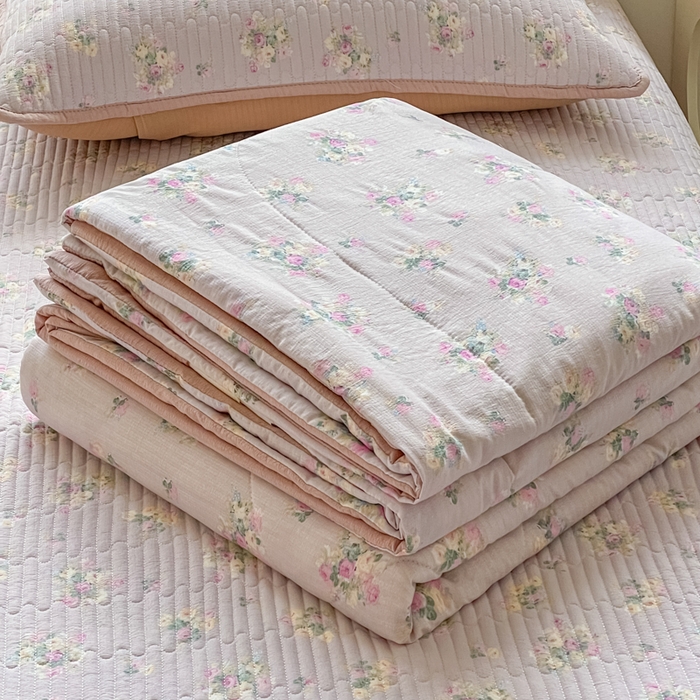 91家纺网 家纺一手货源 找家纺 小叮当家纺仓储工厂店 （提供买家秀 爆款花型 不断货）2025新款云感双层纱床盖夏被四件套 春芽