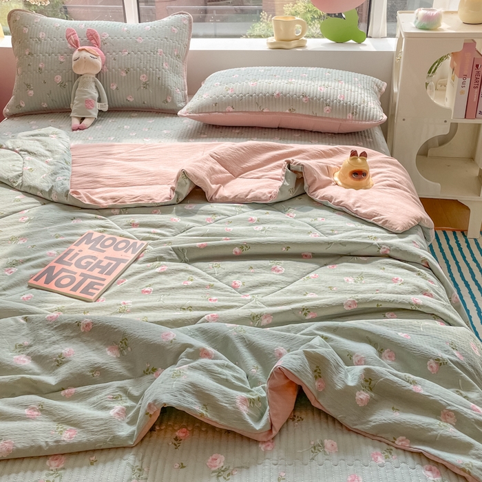 91家纺网 家纺一手货源 找家纺 小叮当家纺仓储工厂店 （提供买家秀 爆款花型 不断货）2025新款云感双层纱床盖夏被四件套 花满春