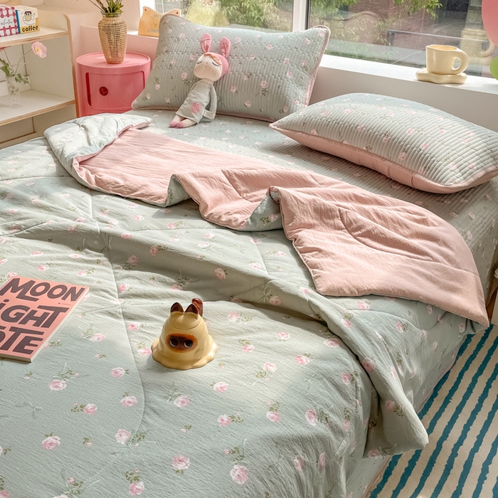 91家纺网 家纺一手货源 找家纺 小叮当家纺仓储工厂店 （提供买家秀 爆款花型 不断货）2025新款云感双层纱床盖夏被四件套 花满春