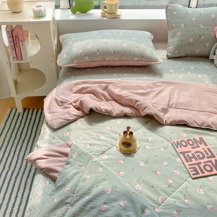 91家纺网 家纺一手货源 找家纺 小叮当家纺仓储工厂店 （提供买家秀 爆款花型 不断货）2025新款云感双层纱床盖夏被四件套 花满春