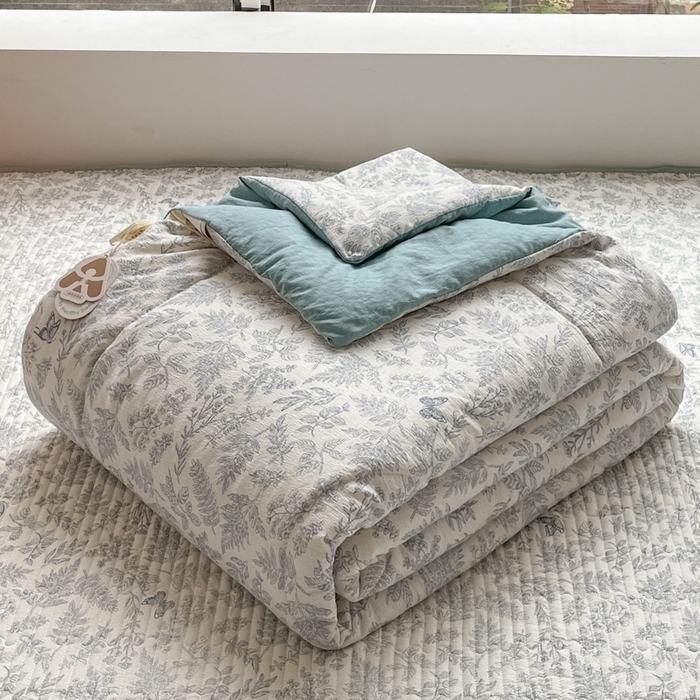 91家纺网 家纺一手货源 找家纺 小叮当家纺仓储工厂店 （提供买家秀 爆款花型 不断货）2025新款云感双层纱床盖夏被四件套 莫尼绿