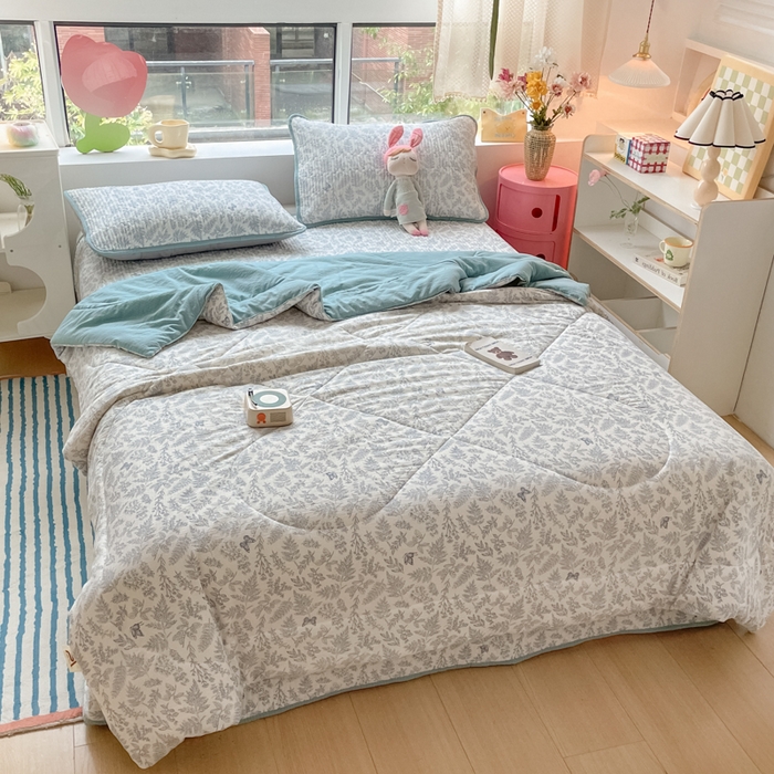 91家纺网 家纺一手货源 找家纺 小叮当家纺仓储工厂店 （提供买家秀 爆款花型 不断货）2025新款云感双层纱床盖夏被四件套 莫尼绿