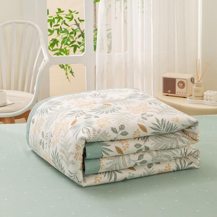 91家纺网 家纺一手货源 找家纺 小叮当家纺仓储工厂店 （提供买家秀 爆款花型 不断货）2025新款全棉A类印花纯棉花夏被可机洗空调被 花影轻颜-绿