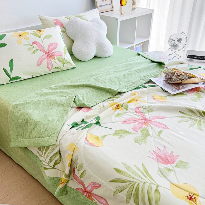 91家纺网 家纺一手货源 找家纺 小叮当家纺仓储工厂店 （提供买家秀 爆款花型 不断货）2025新款全棉A类印花纯棉花夏被可机洗空调被 花之恋-米