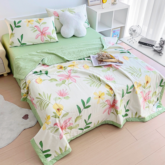 91家纺网 家纺一手货源 找家纺 小叮当家纺仓储工厂店 （提供买家秀 爆款花型 不断货）2025新款全棉A类印花纯棉花夏被可机洗空调被 花之恋-米