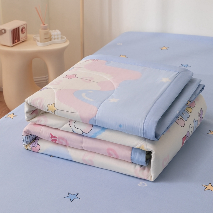 91家纺网 家纺一手货源 找家纺 小叮当家纺仓储工厂店 （提供买家秀 爆款花型 不断货）2025新款全棉A类印花纯棉花夏被可机洗空调被 机灵兔熊