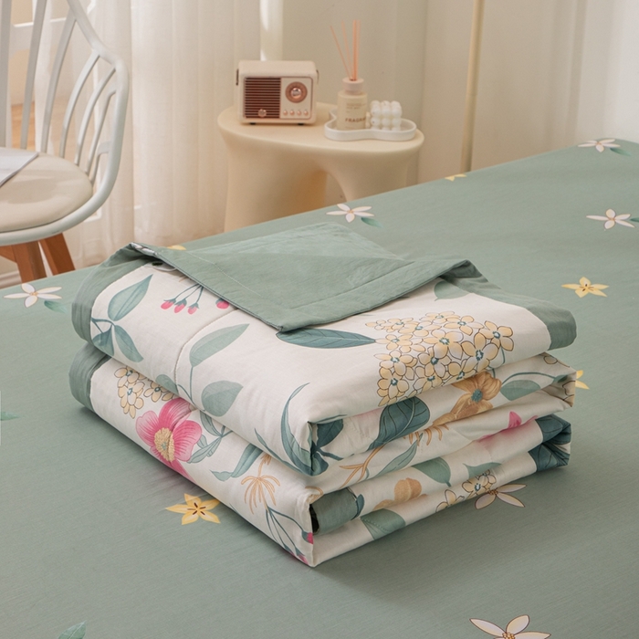 91家纺网 家纺一手货源 找家纺 小叮当家纺仓储工厂店 （提供买家秀 爆款花型 不断货）2025新款全棉A类印花纯棉花夏被可机洗空调被 漫歌雅韵