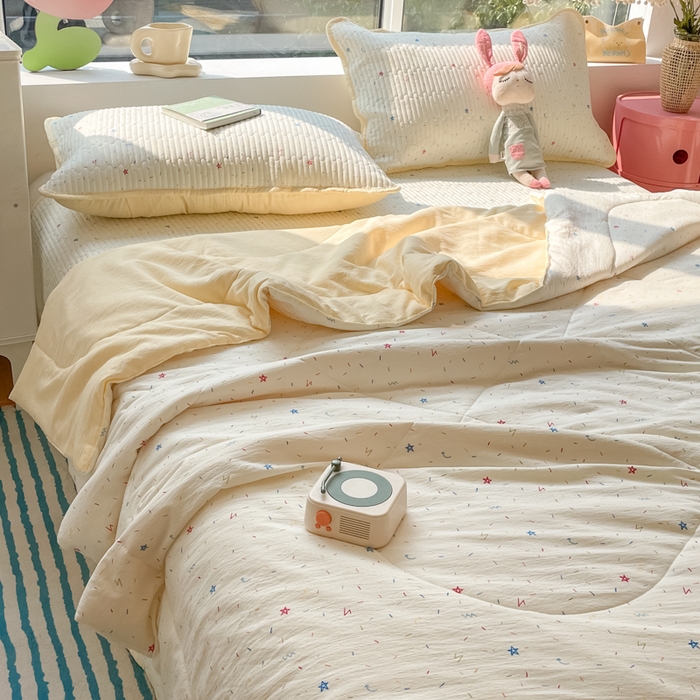 91家纺网 家纺一手货源 找家纺 小叮当家纺仓储工厂店 （提供买家秀 爆款花型 不断货）2025新款云感双层纱床盖 织梦