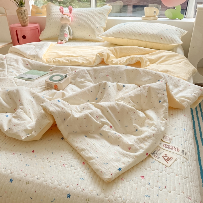 91家纺网 家纺一手货源 找家纺 小叮当家纺仓储工厂店 （提供买家秀 爆款花型 不断货）2025新款云感双层纱床盖 织梦