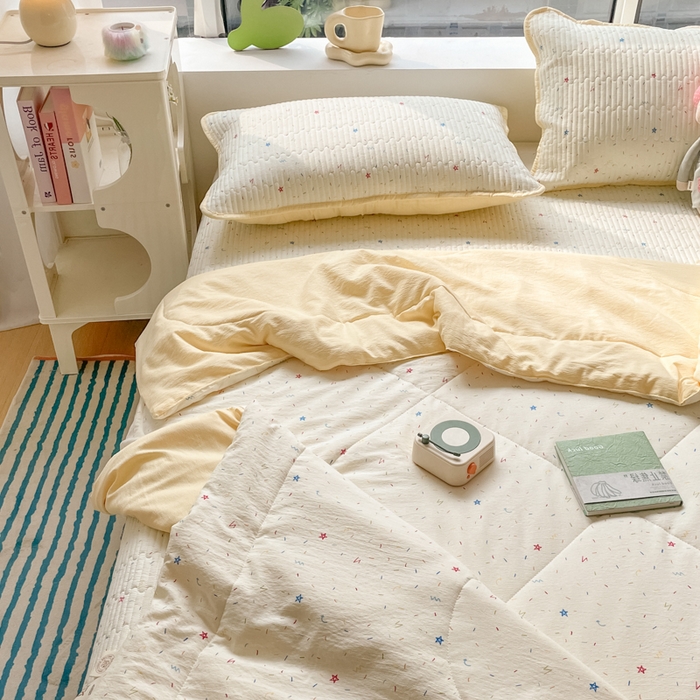 91家纺网 家纺一手货源 找家纺 小叮当家纺仓储工厂店 （提供买家秀 爆款花型 不断货）2025新款云感双层纱床盖 织梦