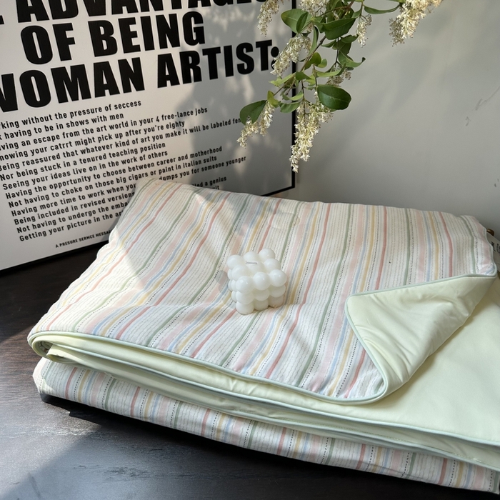 91家纺网 家纺一手货源 找家纺 麦伦家居 2025春夏新款冰纱夏被夏凉被空调被系列二 彩虹条