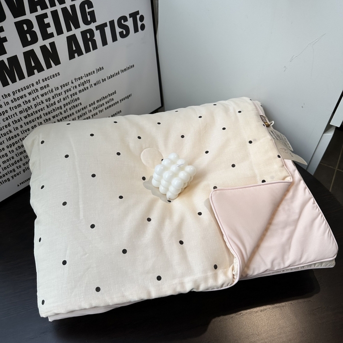 91家纺网 家纺一手货源 找家纺 麦伦家居 2025春夏新款冰纱夏被夏凉被空调被系列二 赫本小姐