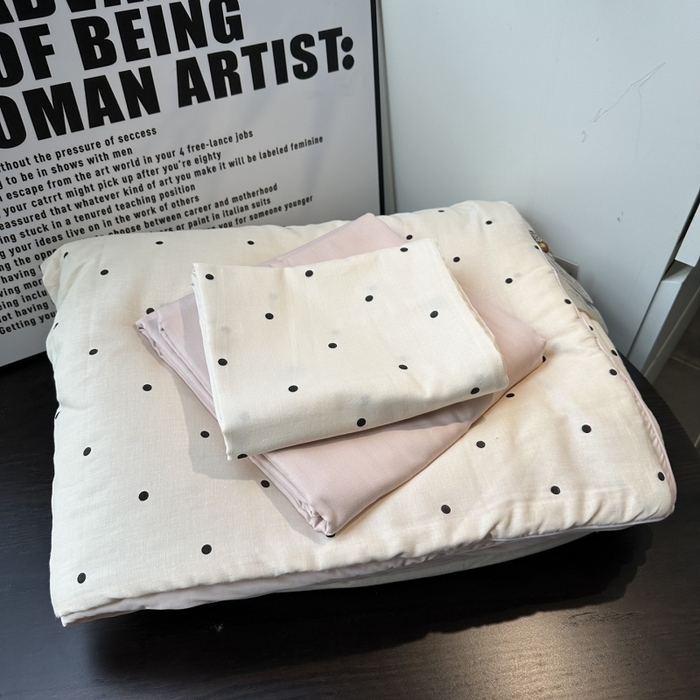 91家纺网 家纺一手货源 找家纺 麦伦家居 2025春夏新款冰纱夏被夏凉被空调被系列二 赫本小姐