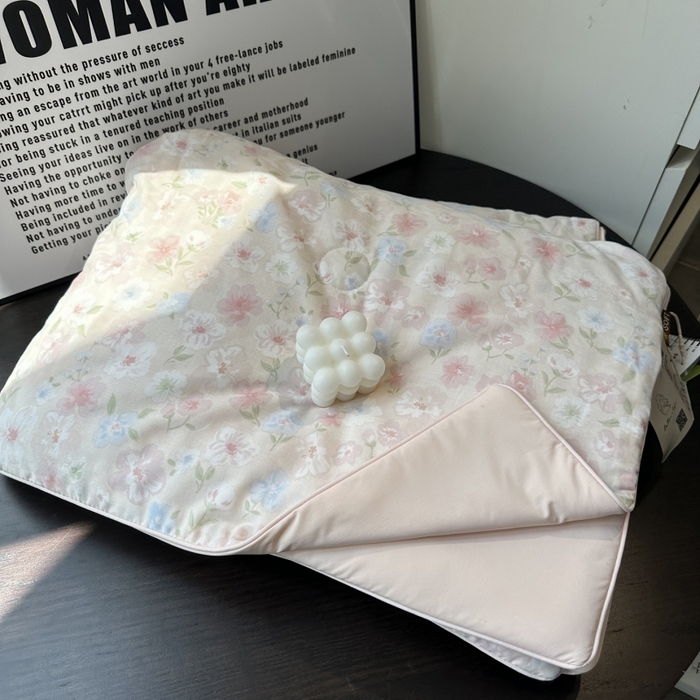 91家纺网 家纺一手货源 找家纺 麦伦家居 2025春夏新款冰纱夏被夏凉被空调被系列二 花茶粉