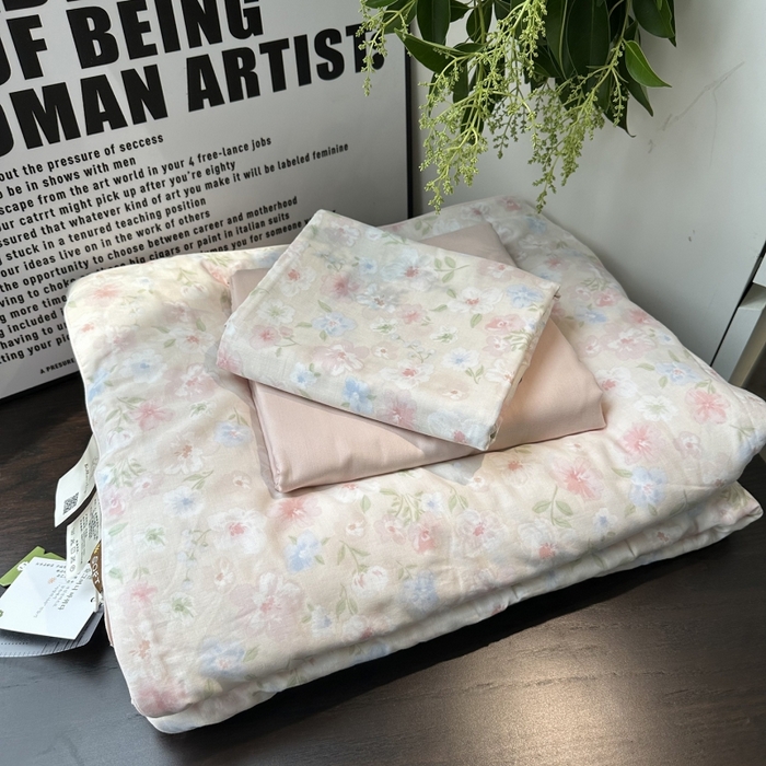 91家纺网 家纺一手货源 找家纺 麦伦家居 2025春夏新款冰纱夏被夏凉被空调被系列二 花茶粉