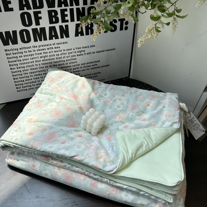 91家纺网 家纺一手货源 找家纺 麦伦家居 2025春夏新款冰纱夏被夏凉被空调被系列二 花茶绿