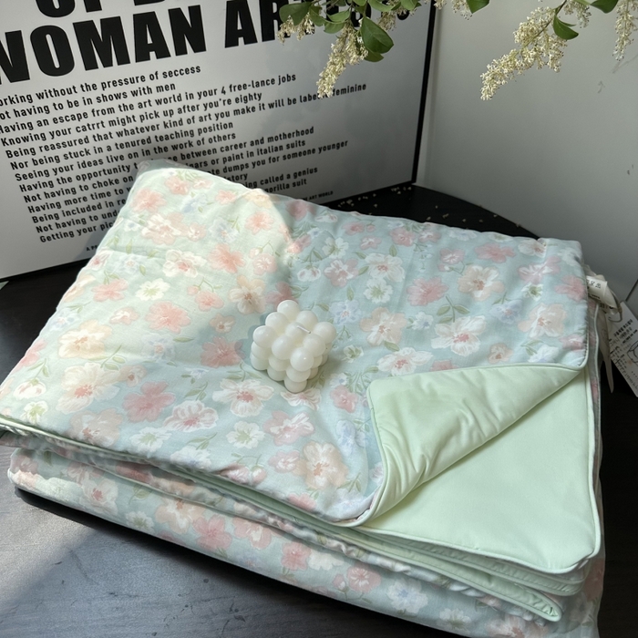 91家纺网 家纺一手货源 找家纺 麦伦家居 2025春夏新款冰纱夏被夏凉被空调被系列二 花茶绿