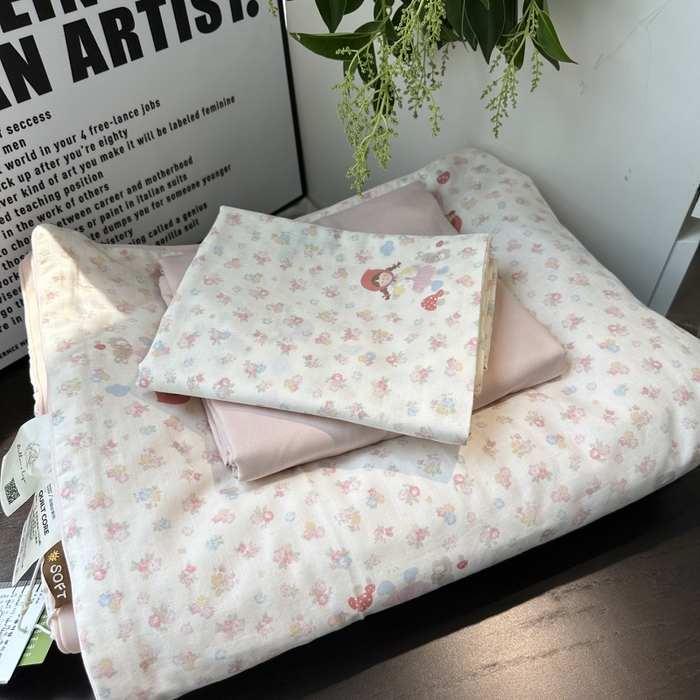 91家纺网 家纺一手货源 找家纺 麦伦家居 2025春夏新款冰纱夏被夏凉被空调被系列二 小红帽