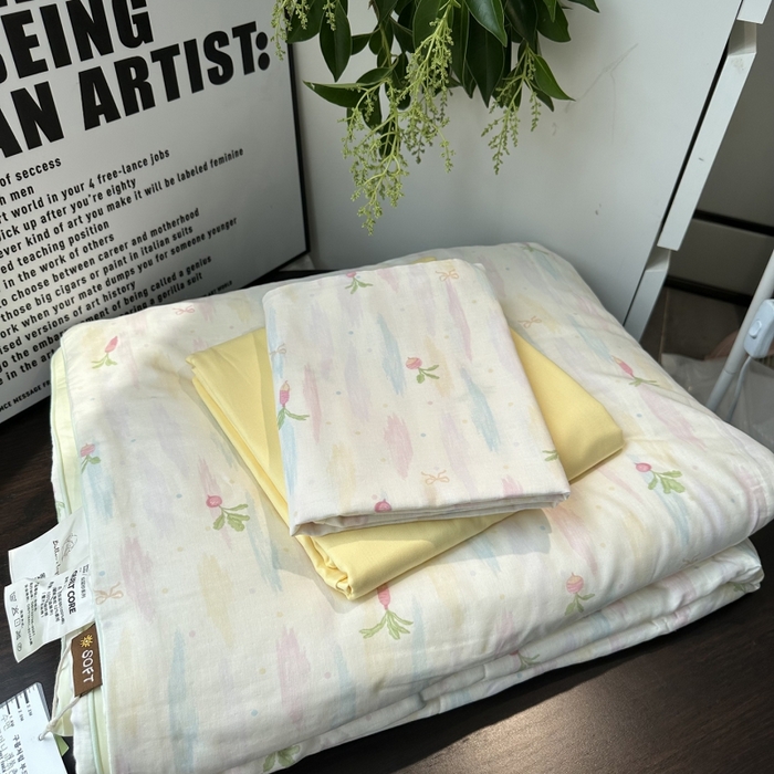 91家纺网 家纺一手货源 找家纺 麦伦家居 2025春夏新款冰纱夏被夏凉被空调被系列二 小萝卜