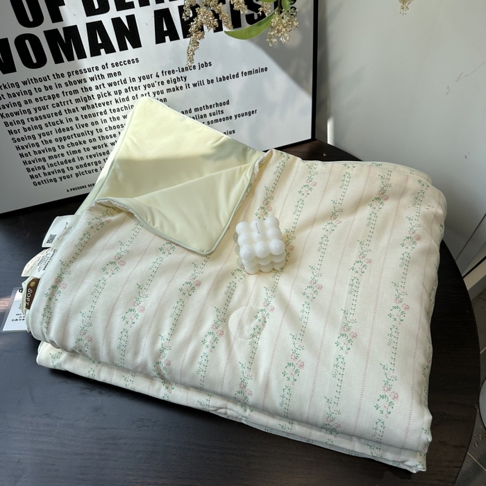 91家纺网 家纺一手货源 找家纺 麦伦家居 2025春夏新款冰纱夏被夏凉被空调被系列二 枕边话