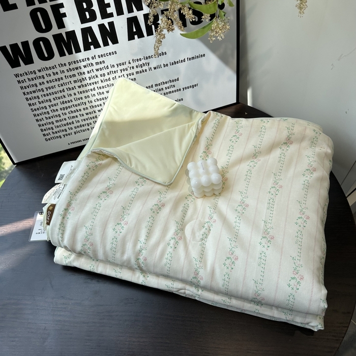 91家纺网 家纺一手货源 找家纺 麦伦家居 2025春夏新款冰纱夏被夏凉被空调被系列二 枕边话