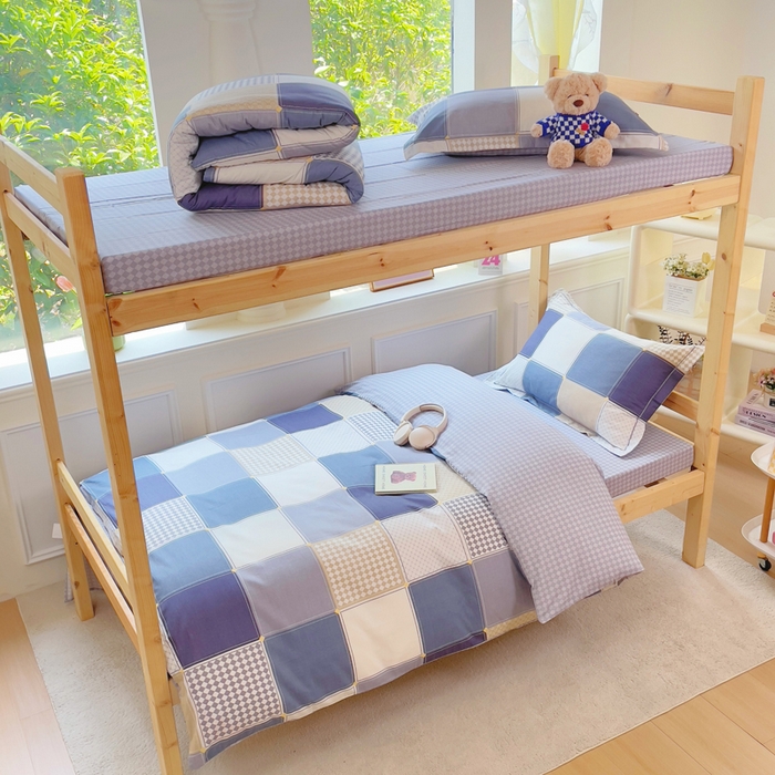 91家纺网 家纺一手货源 找家纺 铭博家纺 新款100%全棉印花学生季宿舍上下铺三件套 蓝色垦丁