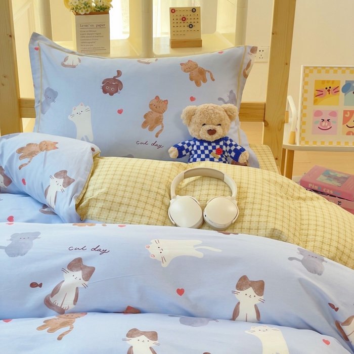 91家纺网 家纺一手货源 找家纺 铭博家纺 新款100%全棉印花学生季宿舍上下铺三件套 喵星庆典