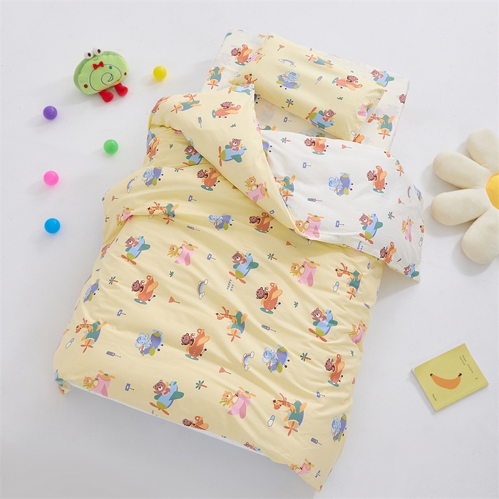 91家纺网 家纺一手货源 找家纺 嗨皮宝贝 2025新款全棉纯棉13372幼儿园三件套多件套 遨游世界-黄