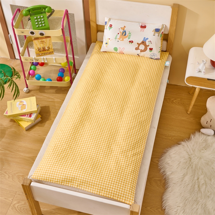 91家纺网 家纺一手货源 找家纺 嗨皮宝贝 2025新款全棉纯棉13372幼儿园三件套多件套 马戏团