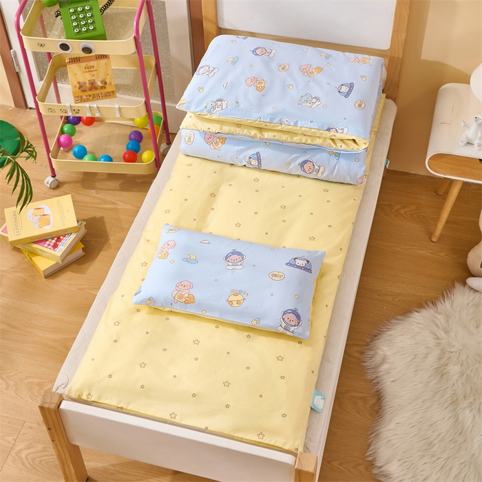 91家纺网 家纺一手货源 找家纺 嗨皮宝贝 2025新款全棉纯棉13372幼儿园三件套多件套 太空记-蓝