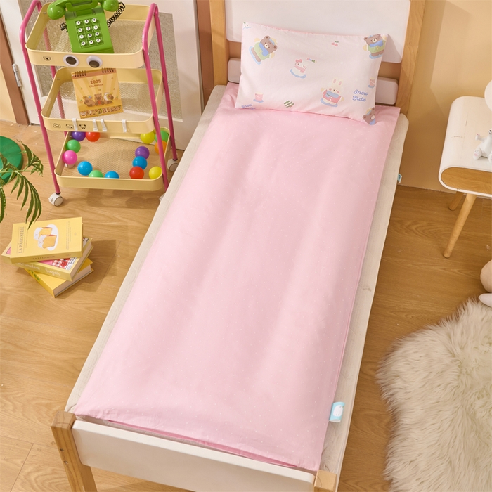 91家纺网 家纺一手货源 找家纺 嗨皮宝贝 2025新款全棉纯棉13372幼儿园三件套多件套 兔兔熊-粉