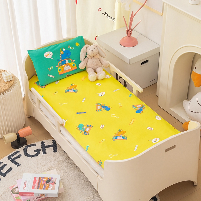 91家纺网 家纺一手货源 找家纺 嗨皮宝贝 2025新款全棉纯棉13372幼儿园三件套多件套 假日旅行