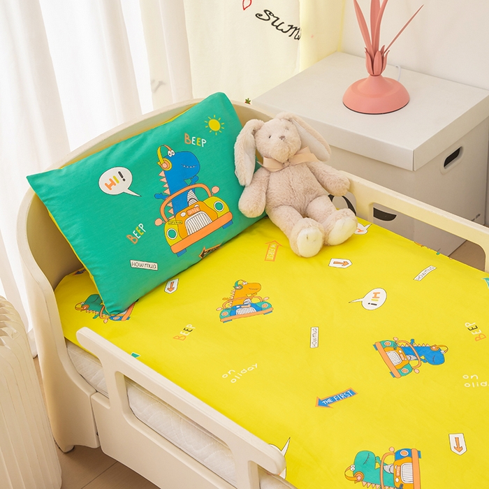 91家纺网 家纺一手货源 找家纺 嗨皮宝贝 2025新款全棉纯棉13372幼儿园三件套多件套 假日旅行